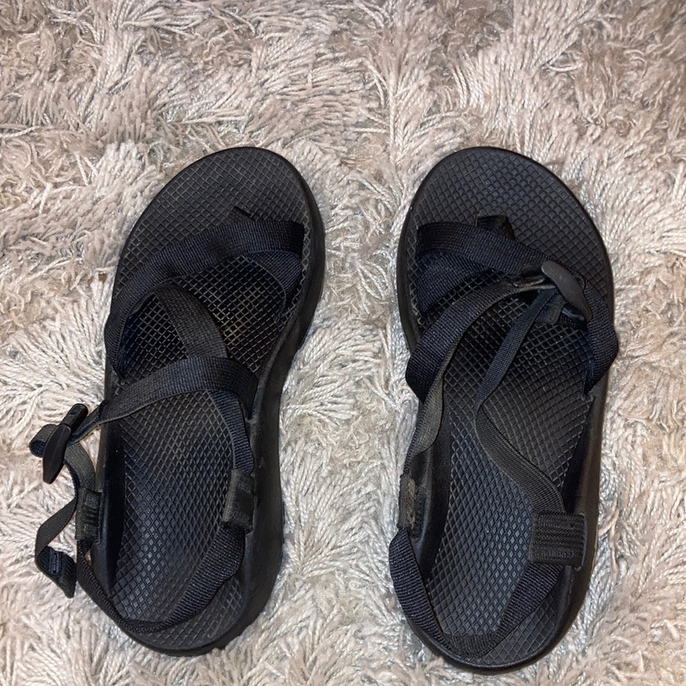 Men’s 9 back chacos